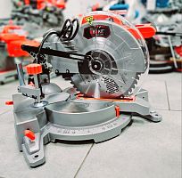 Пила торцовочная Brait BMS 255L (1800Вт; диам. пильного диска 255, 5000 об/мин,лазерный указатель)