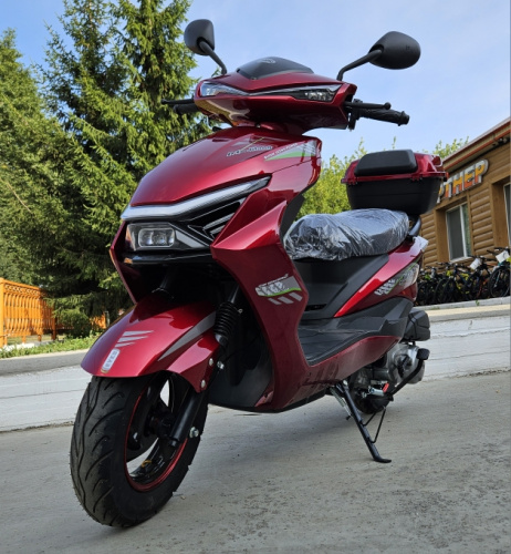 Скутер JILANG M12 125 (49cc) красно-черный фото 2 Скутер JILANG M12 125 (49cc) красно-черный фото 2